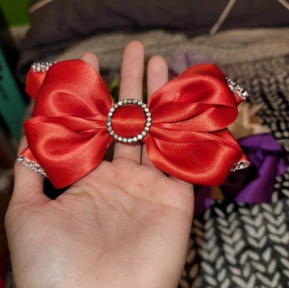 Bows - Picture 2 of 6